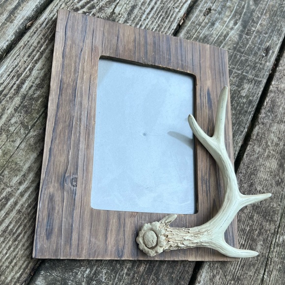 5x7 Wood Picture Frame with Faux Deer Antler - Picture 3 of 11